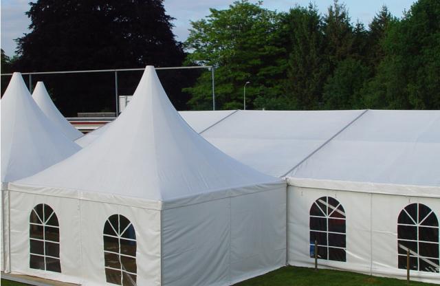 Alu frame tent met een pagode tent